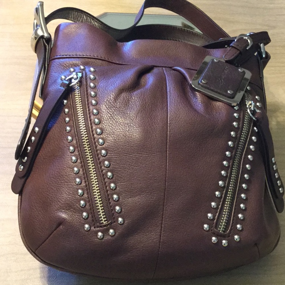 B. MAKOWSKY All-Leather Convertible  Shoulder Bag.